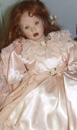 Beautifull Young Girl Porcelain Doll - R1 No RESERVE Auction!