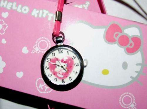 Hello Kitty quartz movement necklace watch in Hello Kitty in gift box -R1 No Reserve - Great Gift!