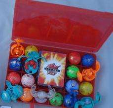 Bakugan CARRY CASE WITH 18 Battle Brawlers (Medium) Magnetic cards! R1 NO RESERVE
