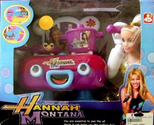 Hannah Montana doll and kitchen set on R1 no Reserve auction