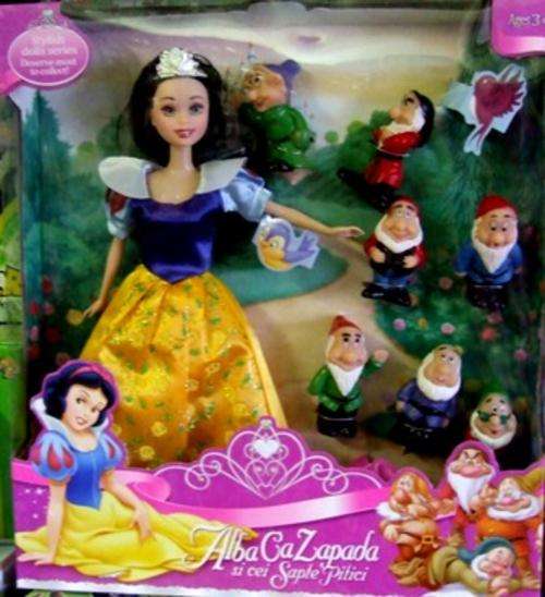NEW Snow white and the 7 Dwarfs - NO Reserve Auction- Great Gift idea!