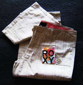 Size 32 Roxy Pants, boot leg - Great bargain R1 No reserve auction