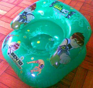 Ben 10 inflatable chair - R1 NO Reserve! Great Gift!