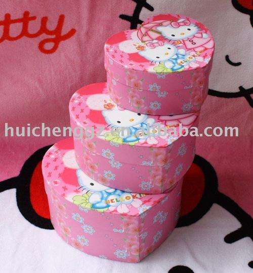 LIMITED STOCK! Brand NEW Hello Kitty Heart Shape Gift Box set of 3 on R1 No reserve auction!