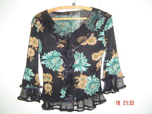 Floral top!!