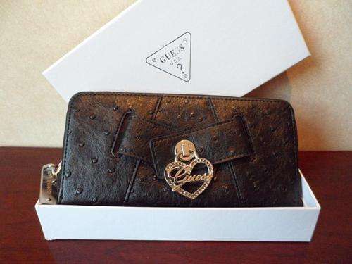 PRETTY GUESS WALLET!!! GORGEOUS OSTRICH SKIN FINISH!!!