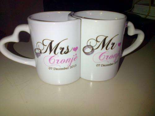 COUPLE MUG SET