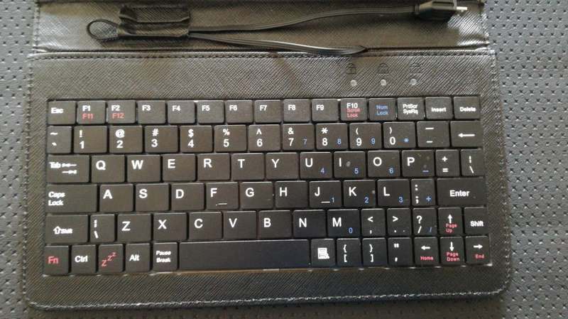 Brand New Store Demo, Verssed 7" Tablet With Keyboard Case. Dual Sim cards + Micro Sd Card
