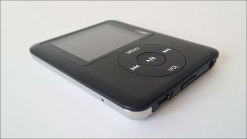 jnc movie mojo 2gb mp4 mp3 player new ipod nano 3rd generation excellent condition complete