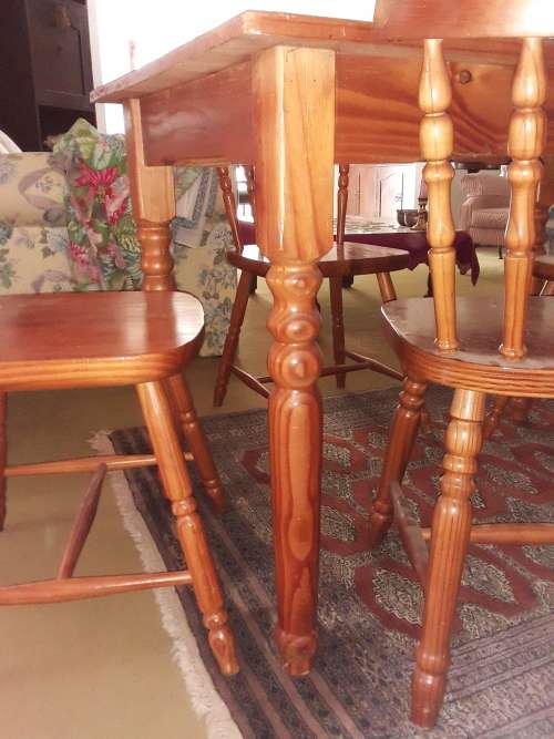 Pine Cottage Style Table and Chairs - 4 Chairs and Table