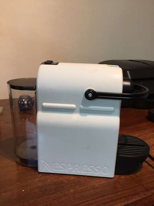 Nespresso - Inissia plus milk frother