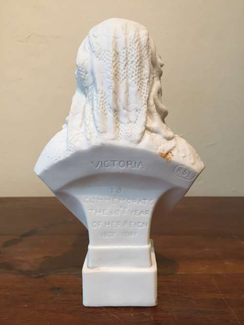 1897 ROBINSON and LEADBEATER QUEEN VICTORIA PARIAN BUST 60TH YEAR COMMEMORATION EDITION