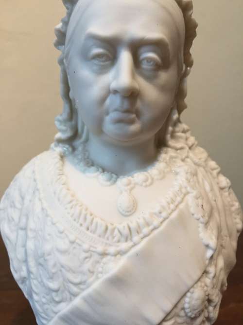 1897 ROBINSON and LEADBEATER QUEEN VICTORIA PARIAN BUST 60TH YEAR COMMEMORATION EDITION
