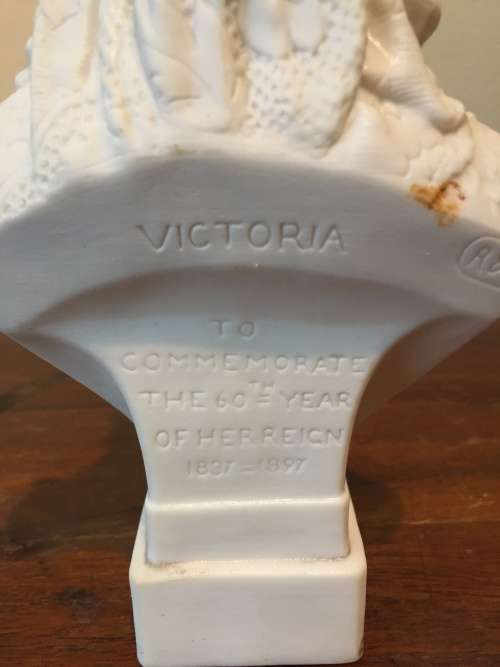 1897 ROBINSON and LEADBEATER QUEEN VICTORIA PARIAN BUST 60TH YEAR COMMEMORATION EDITION
