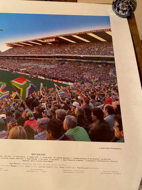 RUGBY WORLD CUP 1995 SHOSHOLOZA PHOTO SIGNED BY PHOTOGRAPHER GILES RIDLEY