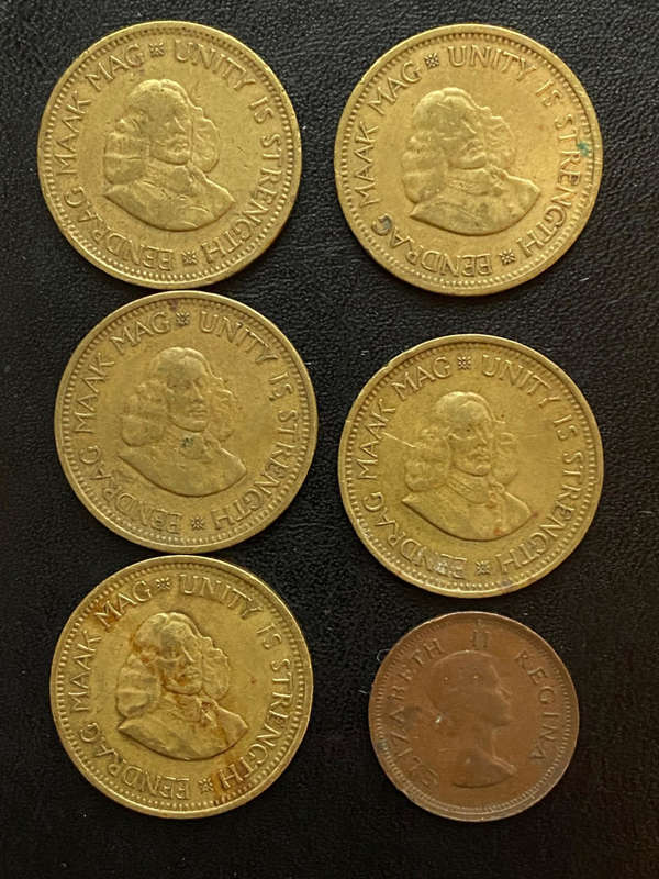 SA Union x5: (1962x3) (1961x2) van Riebeeck 1/2c and 1x ZAR 1955 1/4D Elizabeth II