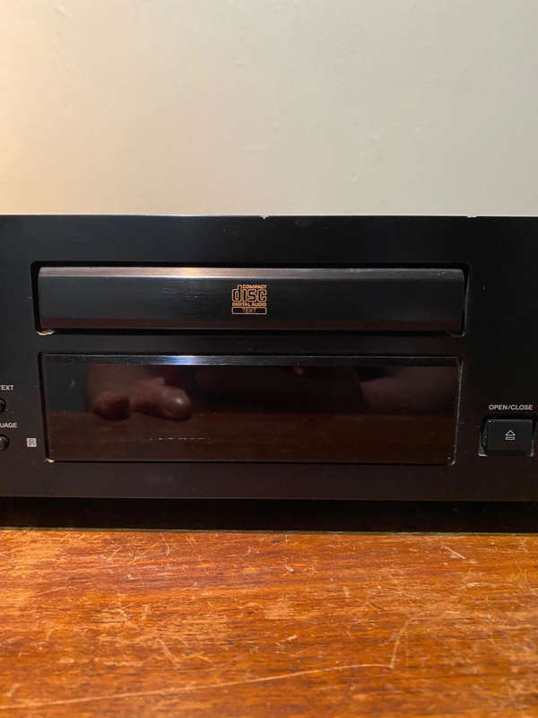 SONY Compact Disc Player CDP-XB720QS