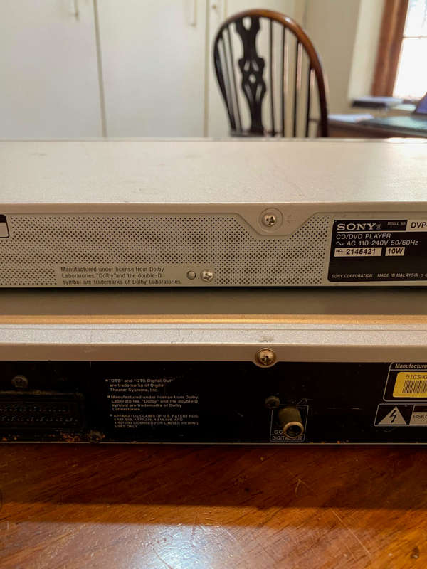 Sony DVD Player DVP-NS50P DVD CD Player + LG DR7400 Dvd Recorder Player