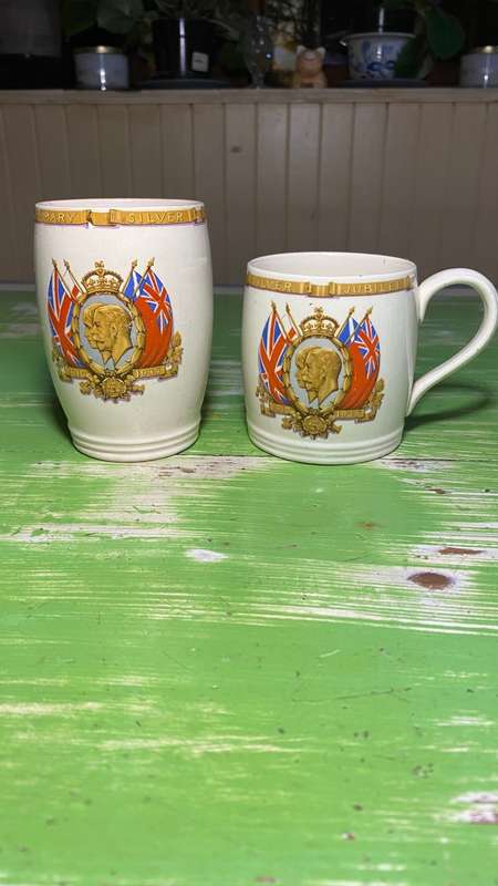 Thirteen Collectable Commemorative Mugs - All for one bid