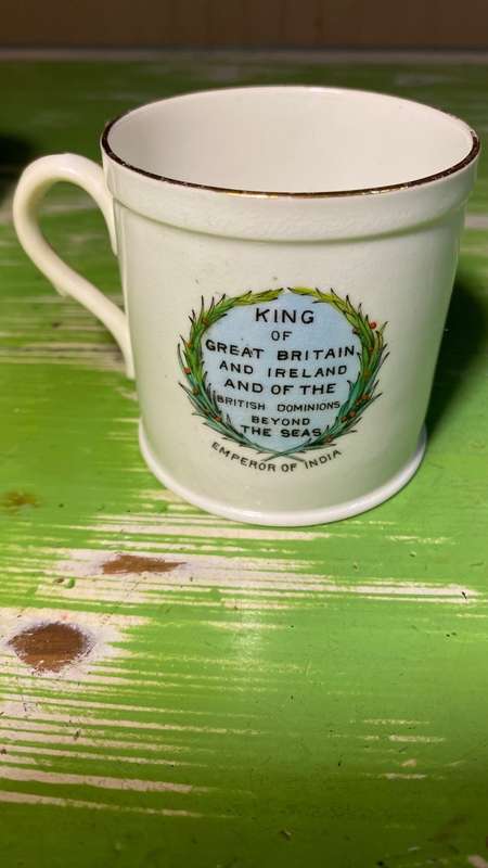 Thirteen Collectable Commemorative Mugs - All for one bid