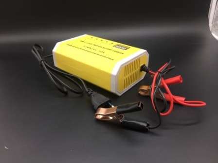 Three Stage Process Battery Charger 12-24V