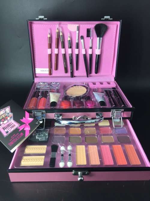 Missyoung Make Up Kit MC1205