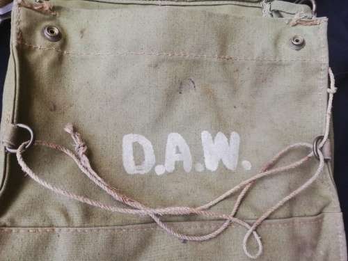 WW2 British/Canadian Gas mask and bag. U.D.F. issue.
