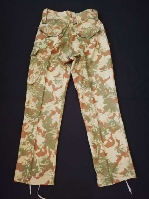 South African Police camo pants, size 32. No overseas postage.
