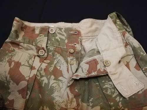 South African Police camo pants, size 32. No overseas postage.