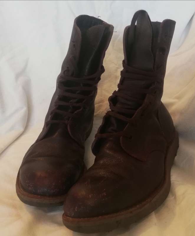 SADF anti-tracking boots, used by Recces/32 Battalion. Waxies.