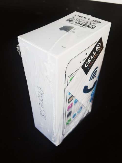 Apple iPhone 5s - 16GB - Silver [new in sealed box]