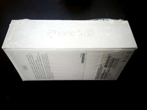 Apple iPhone 5s - 16GB - Silver [new in sealed box]