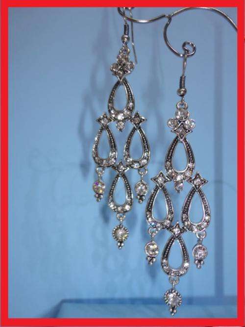 Vintage style Clear Crystal earrings