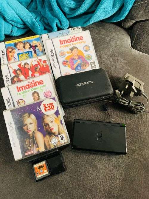 Nintendo Ds lite and Games. works 100 percent.