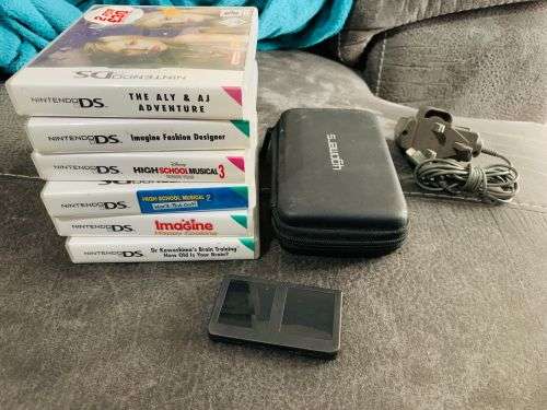Nintendo Ds lite and Games. works 100 percent.