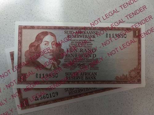 2 TIMES UNC ONE RAND NOTES G RISSIK