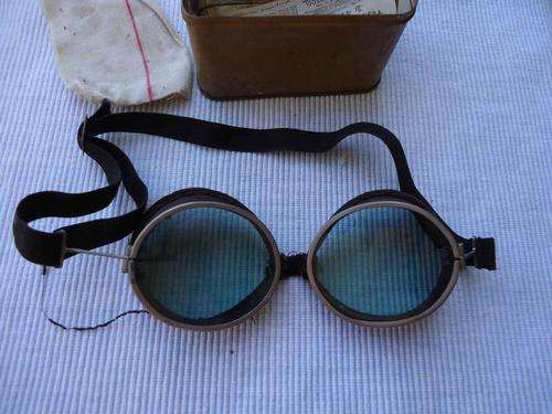 Vintage Aviation Goggles by Wilson Lens is signed in Original Tin