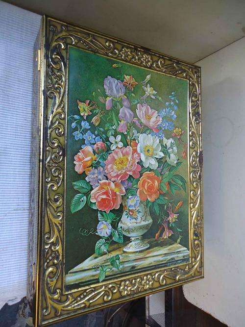 Vintage Albert and Williams Biscuit Tin Flowers in a Vase