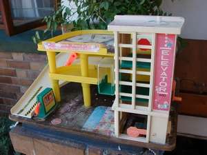 Vintage Fisher Price Parking Ramp and Lift Service Station