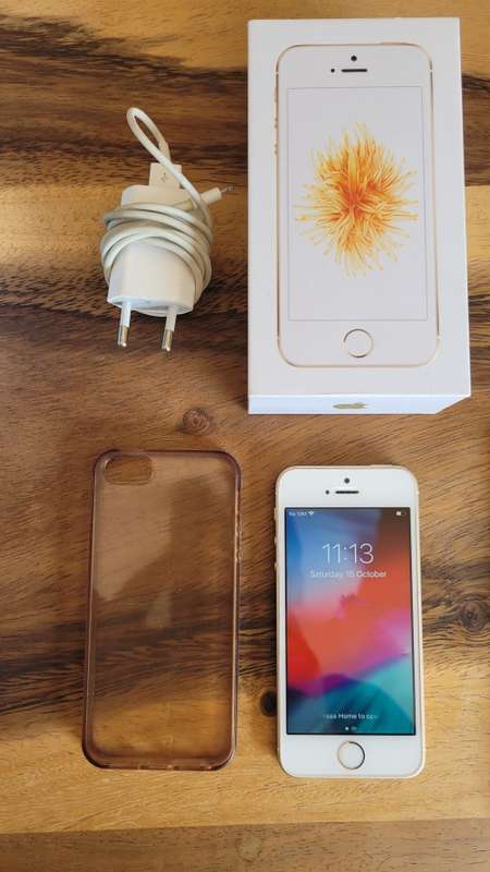 Apple iPhone SE