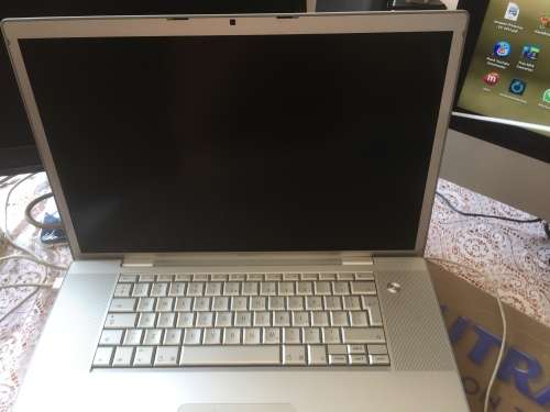 Apple Macbook Pro 17inch