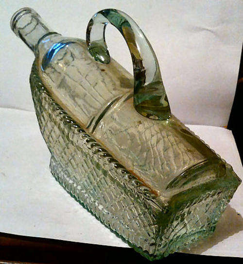 SHIP BOTTLE