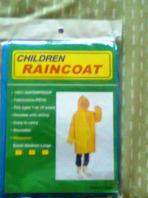 Childrens Raincoat Fits 7-10 Years