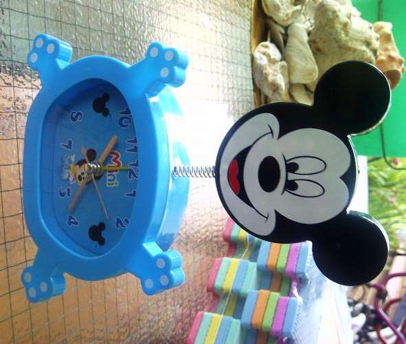 Stunning Mickey Mouse Clock - New on Bid or Buy