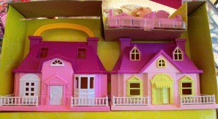 Happy Family - Dolls House with Furniture