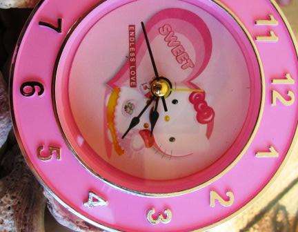Hello Kitty Clock