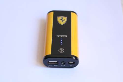 Ferrari (Samsung) Power bank True 5600mah - Excellent Christmas gift