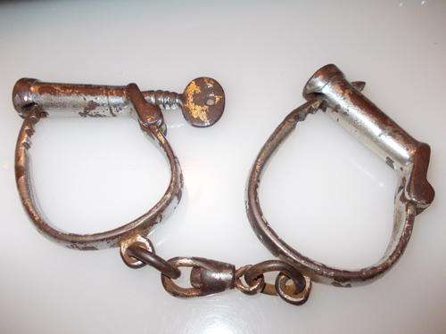 Vintage SAPS Handcuff