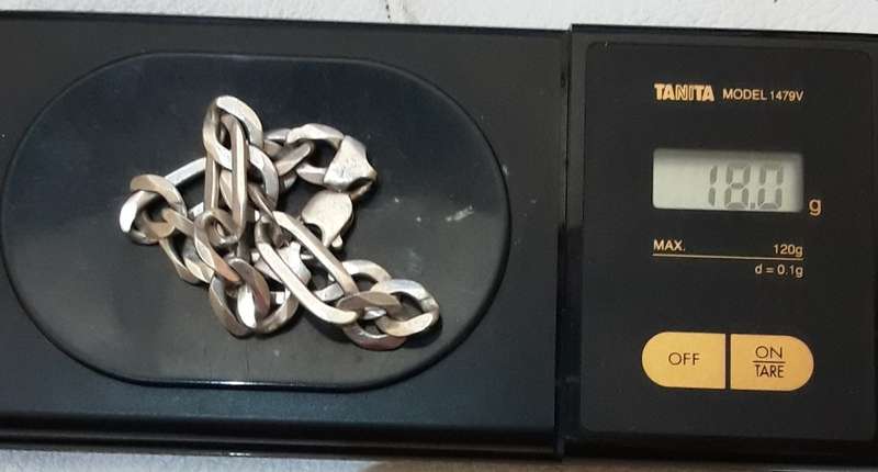 Heavy .925 mens Bracelet. (needs link repair 18.0 gr.)