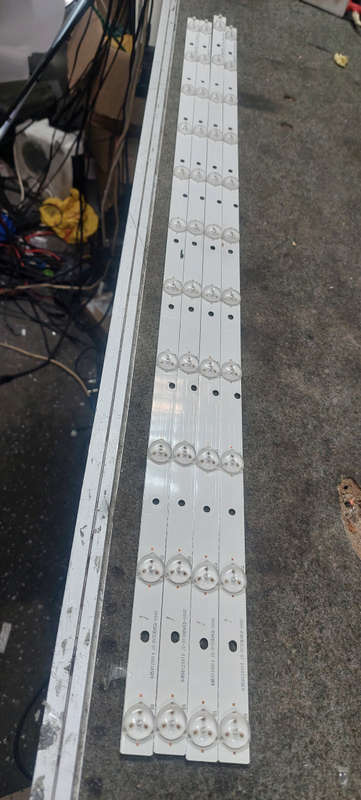 SANSUI TV STY0640 BACKLIGHTS